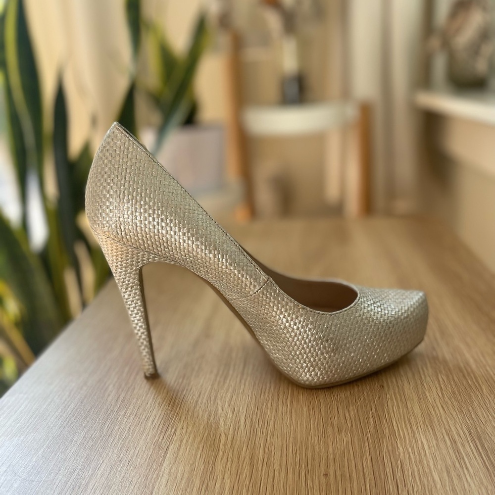 Bcbgeneration Champagne / Silver Raffia Basketwea… - image 4